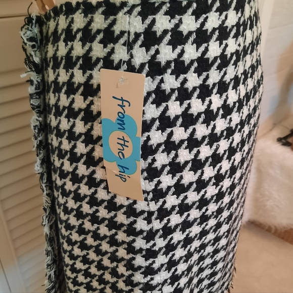 From the hip houndstooth wrap skirt sz 6 NWT *I - Picture 2 of 6